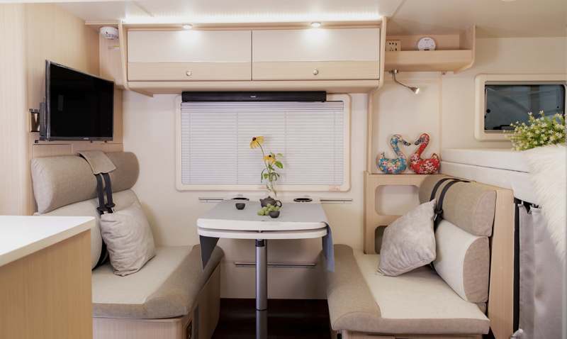 大床、大客廳得房車，四驅、動力好