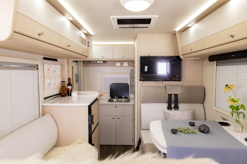 大床、大客廳得房車，四驅、動力好