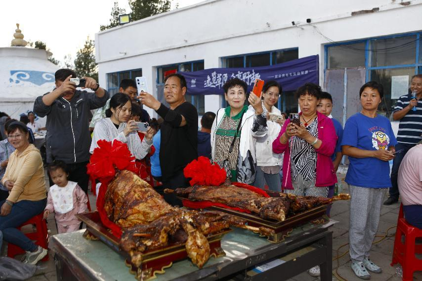 對酒當(dāng)歌，人生幾何，要盡興就現(xiàn)在！