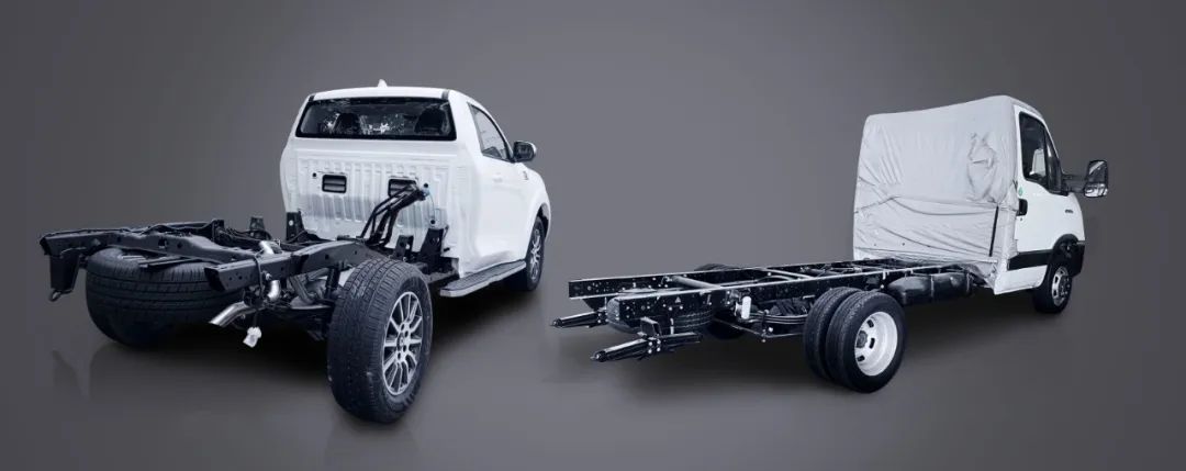 盤點(diǎn)房車底盤：依維柯底盤vs皮卡底盤，哪個(gè)更適合你？