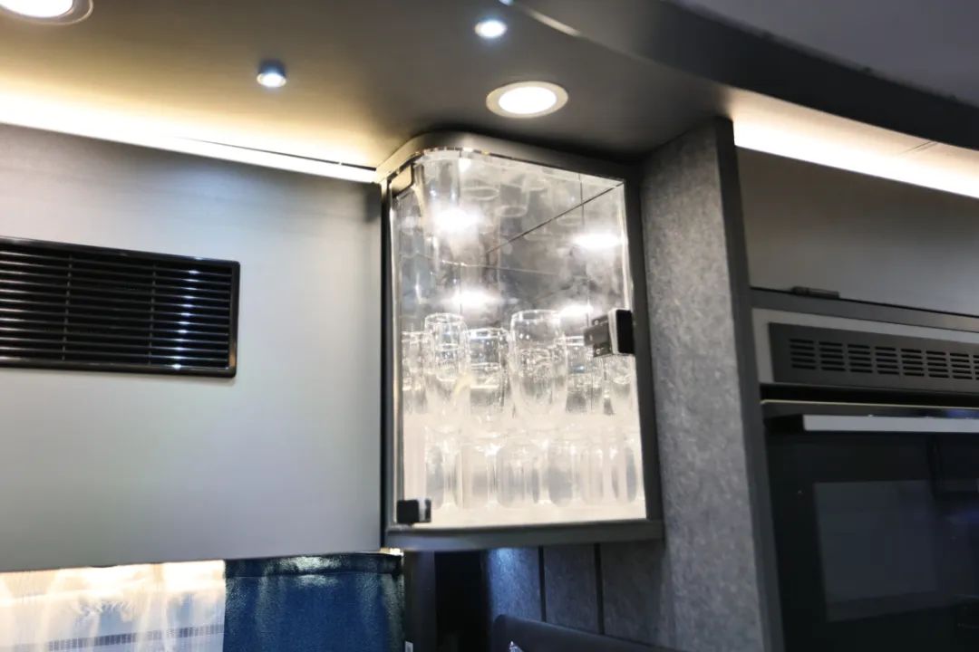 TOD智能四驅(qū) 全車越野套件，這是不是你理想的C型越野房車？