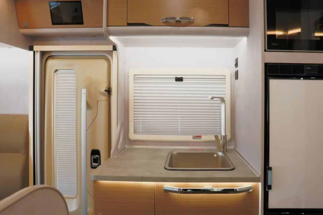 向“偽性價(jià)比”房車出擊,第五代塞拉維來(lái)襲! 向“偽性價(jià)比”房車出擊,第五代塞拉維來(lái)襲!