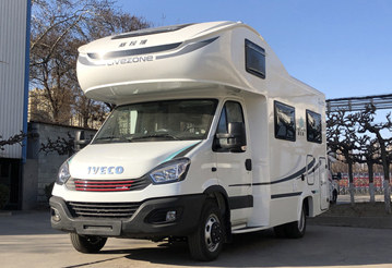 不用拓展可以有超大空間，這款房車做到了