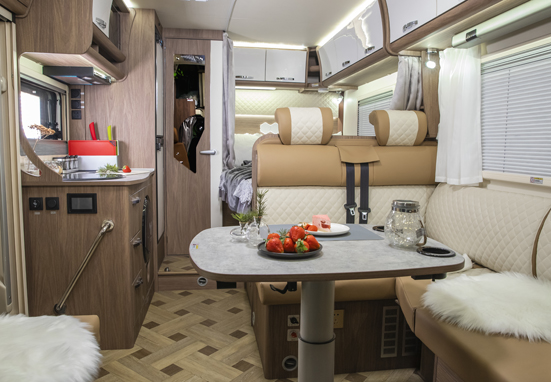 更舒適的房車生活，還是選這款房車